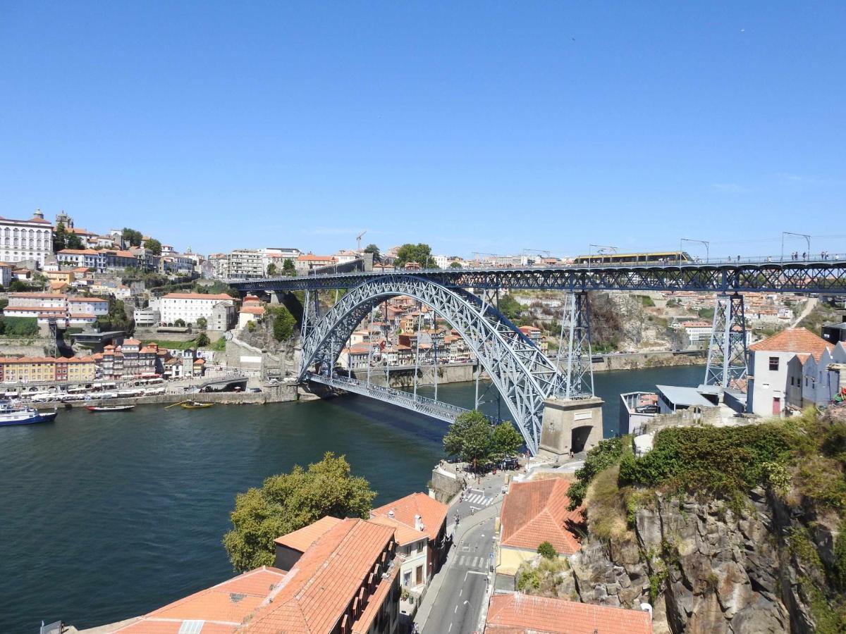 Oporto Delight 1 Luxury Apartment In Historic Center With Balcony Max 4 P Экстерьер фото