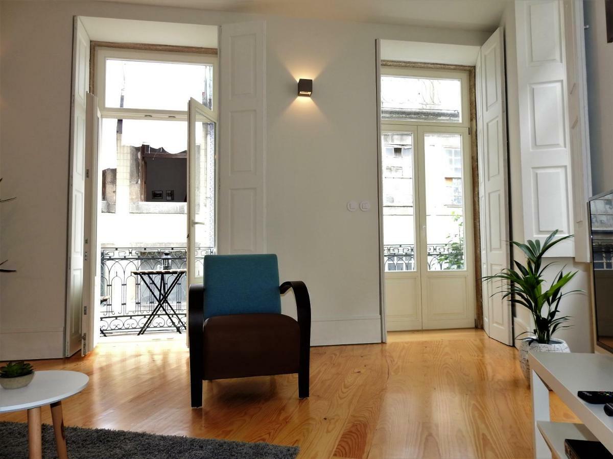 Oporto Delight 1 Luxury Apartment In Historic Center With Balcony Max 4 P Экстерьер фото